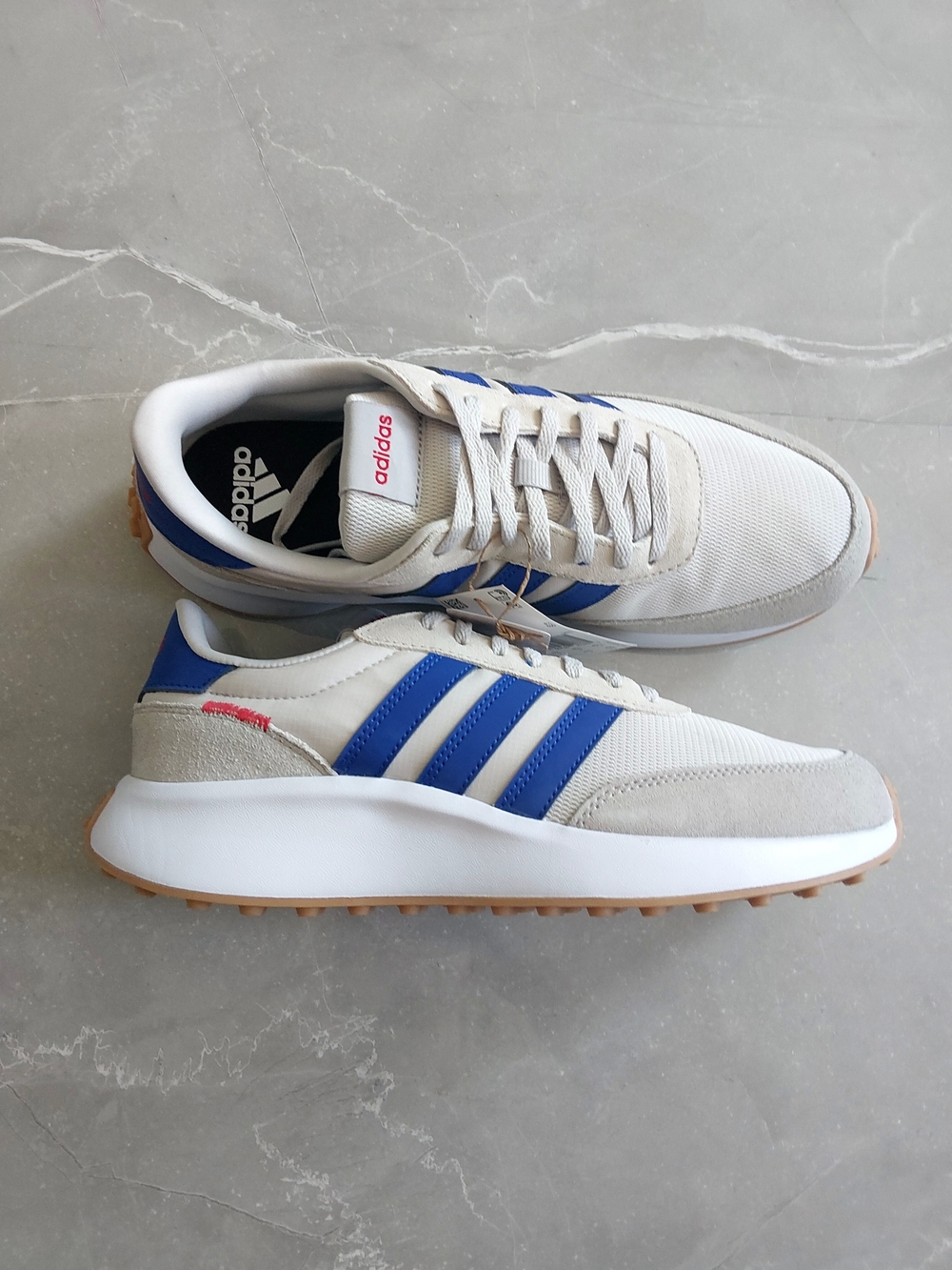 Adidas Men’s White & Blue Retro Runner Sneakers